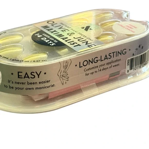 Olive & June Instant Mani Press-On Nails Round Short Citrus Chrome Yellow NWT - Picture 5 of 6